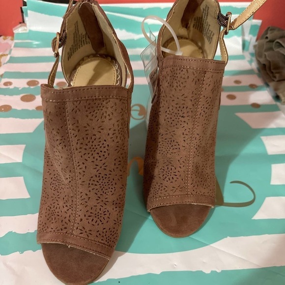 Lc Lauren Conrad heels - Picture 1 of 5